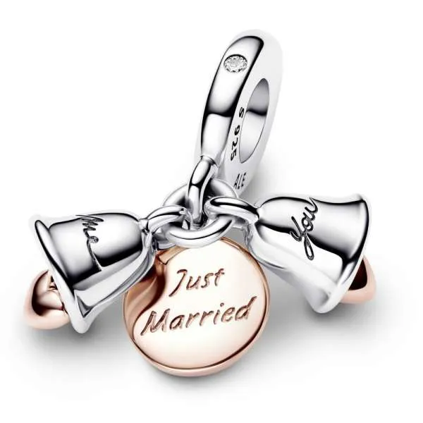 Dvobarvni srčasti viseči obesek s poročnimi zvonovi 