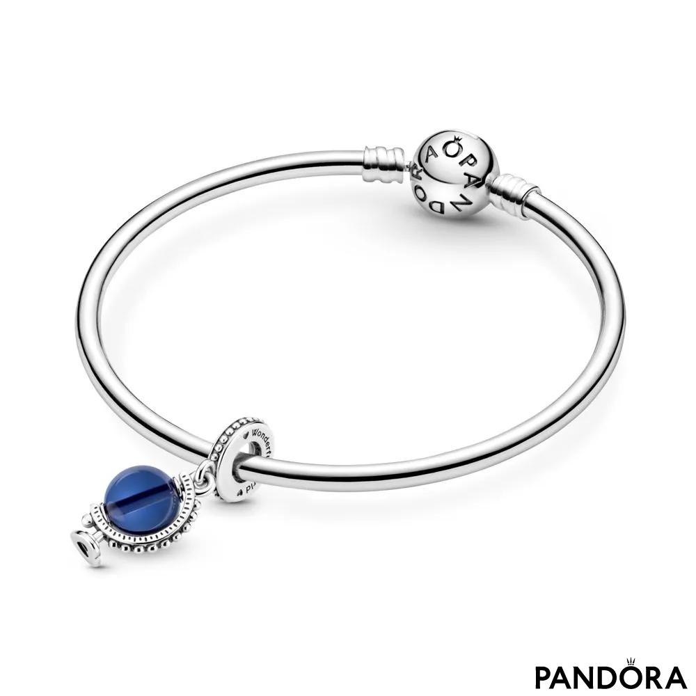 Discovering the Meaning of a Blue Bracelet in Your Dreams
