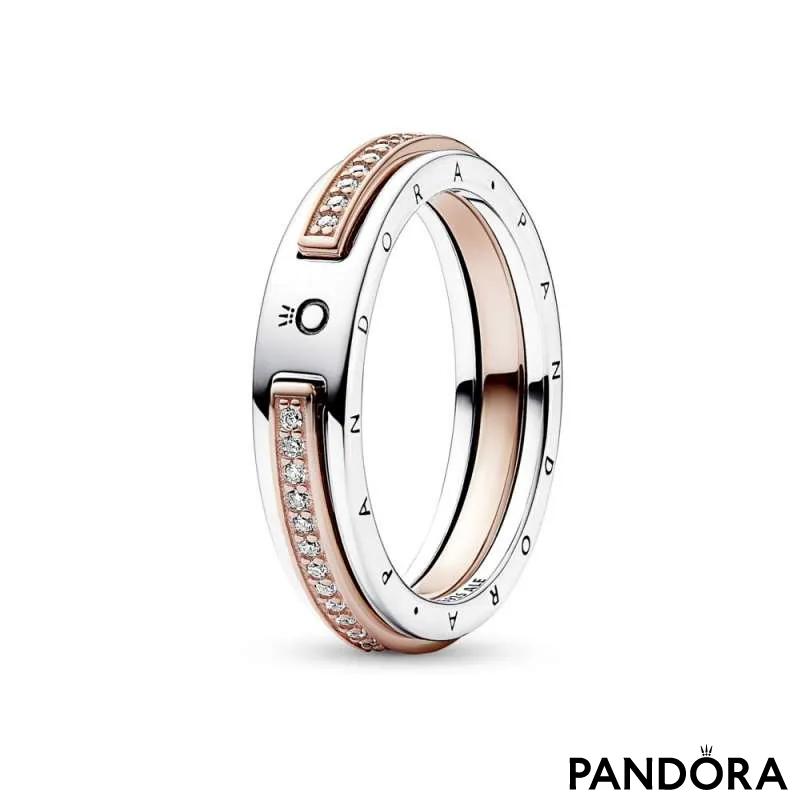 Dvobarvni prstan Pandora Signature z logotipom v slogu pavé 