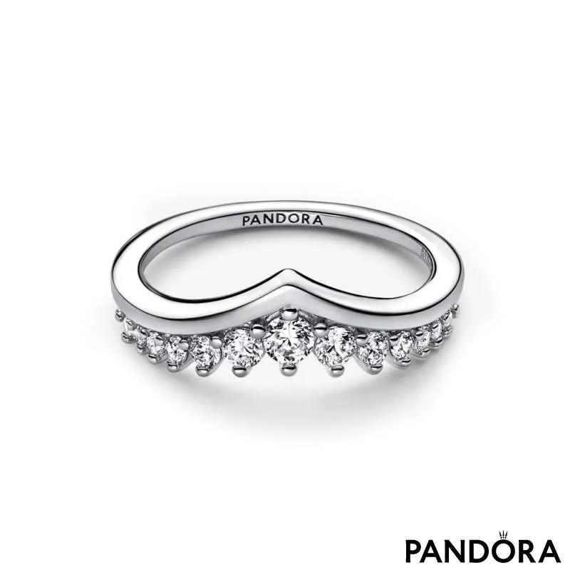Lebdeči prstan Pandora Timeless v obliki prsne kosti s pavé 