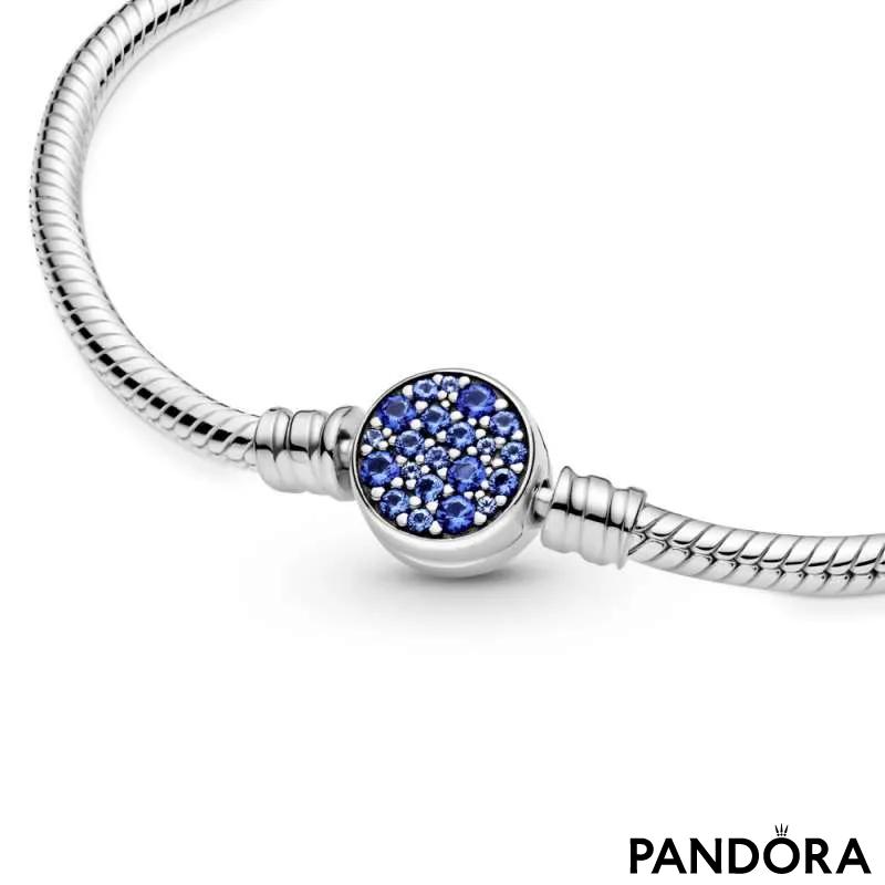 Zapestnica Pandora Moments z zaponko iz modrih kamenčkov 